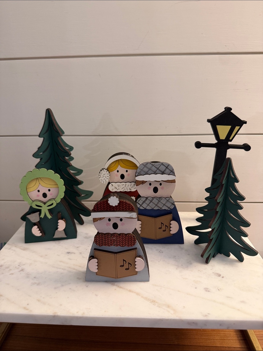 Wood Christmas Carolers & Accessories